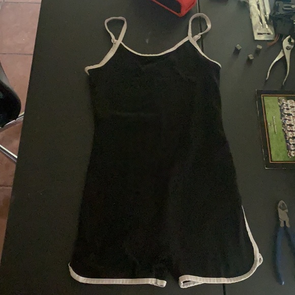 Two baddie outfits - Picture 3 of 3